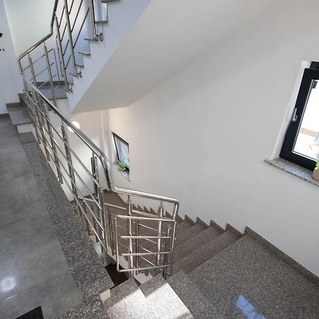 Astar Apartments - Small Rădăuţi Exteriör bild