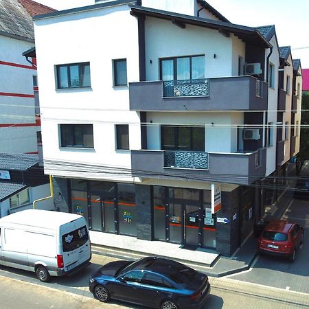 Astar Apartments - Small Rădăuţi Exteriör bild