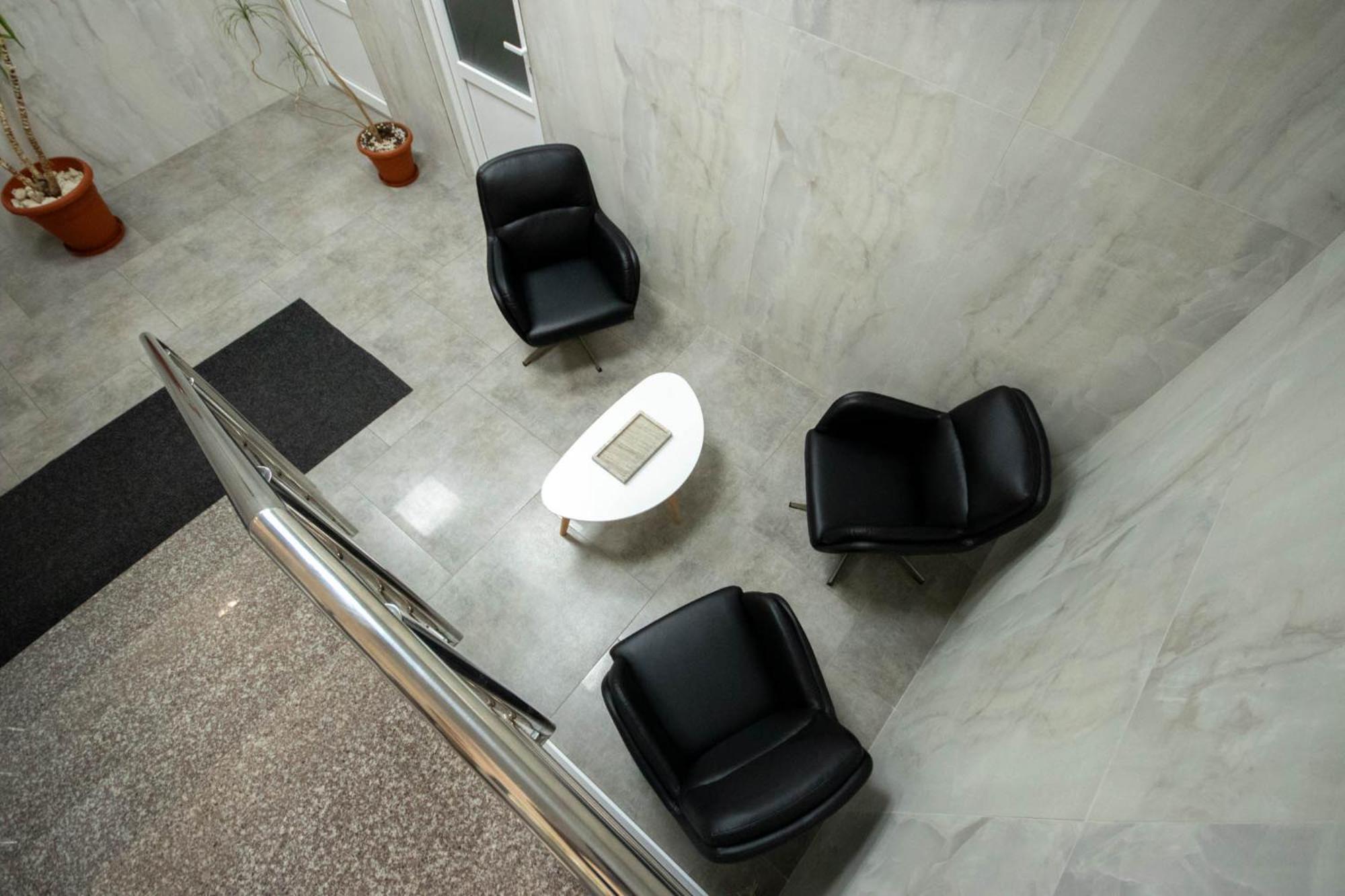 Astar Apartments - Small Rădăuţi Exteriör bild
